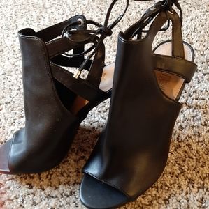 Open toe tie back heels